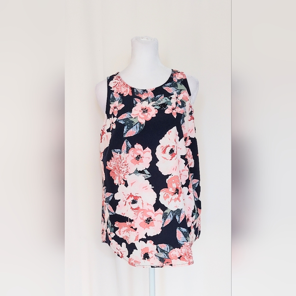Elaine Rose Size Medium Blue Pink Multicolor Floral Top Sleeveless Blouse